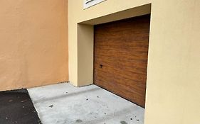 Belle Etoile Et Son Garage Prive